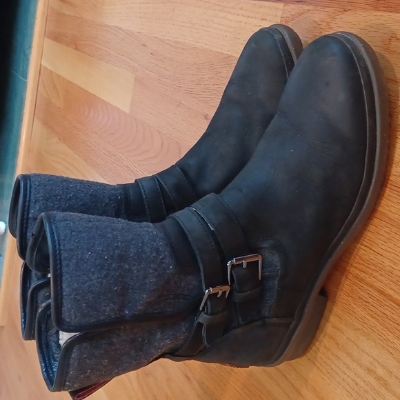 UGG Simmens Moto Boots Black Leather, Gray Flannel Mid Calf Women's 10 - Picture 15 of 16